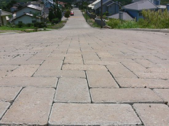 Pavimentação de Estradas com Piso Holândes da Concrefel