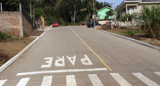 Pavimentação realizada em várias ruas do bairro Matiel na cidade de Feliz - RS