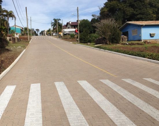 Pavimentação realizada em várias ruas do bairro Matiel na cidade de Feliz - RS