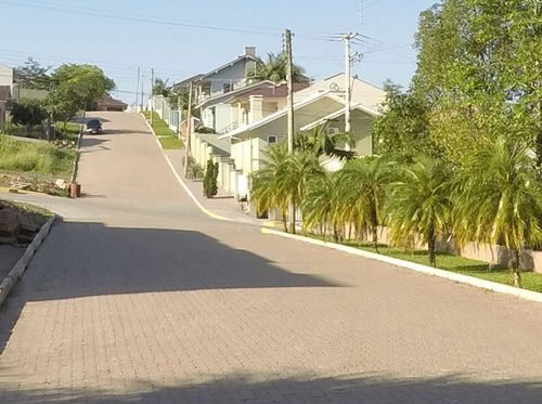 Pavimentação de Estradas com Piso Unistein da Concrefel