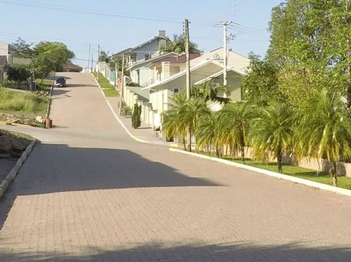 Pavimentação de Estradas com Piso Unistein da Concrefel